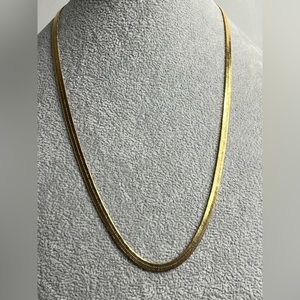 Kay Jewelers 18K herringbone Gold chain necklace bold